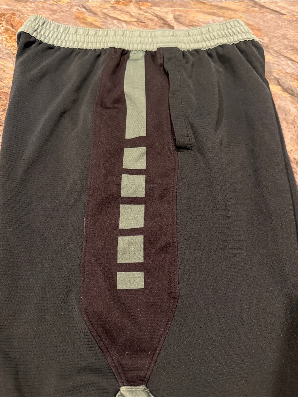 Nike youth boys size large Black and Sage Performance Athletic Shorts - Picture 12 of 15
